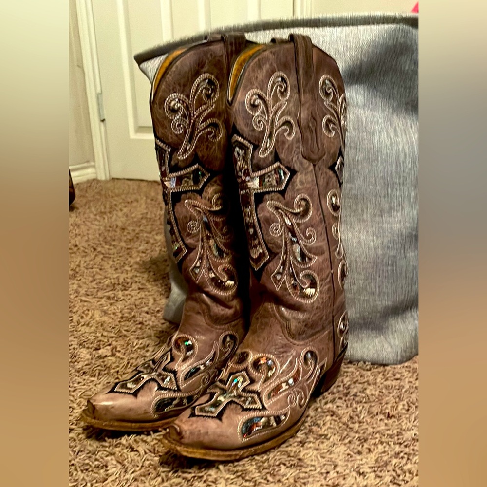 Corral boots size 8.5 women’s layered boots
